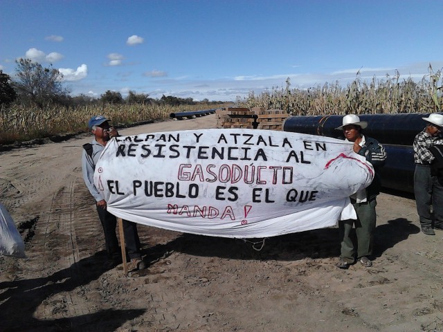Expulsan en Calpan maquinaria del gasoducto Morelos