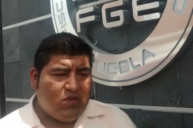 Denuncian ante FGE a policías de Tehuacán por presunto abuso de autoridad