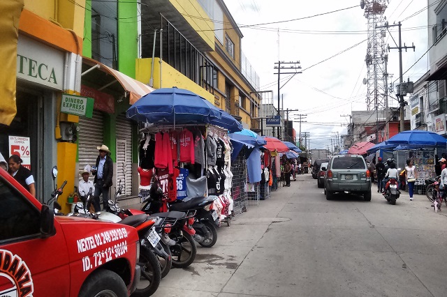 Ambulantes se adueñan de calles remodeladas en Texmelucan: Canaco