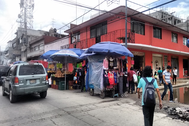 Ambulantes se adueñan de calles remodeladas en Texmelucan: Canaco