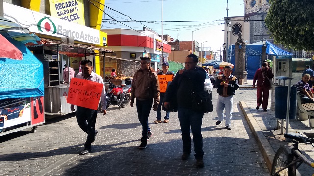 Protestan en Texmelucan contra aumento del precio de la gasolina