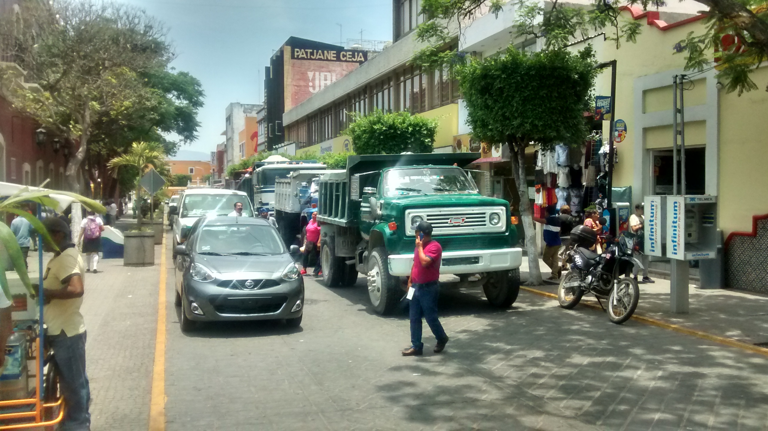 Protestan transportistas para exigir obras al gobierno de Tehuacán
