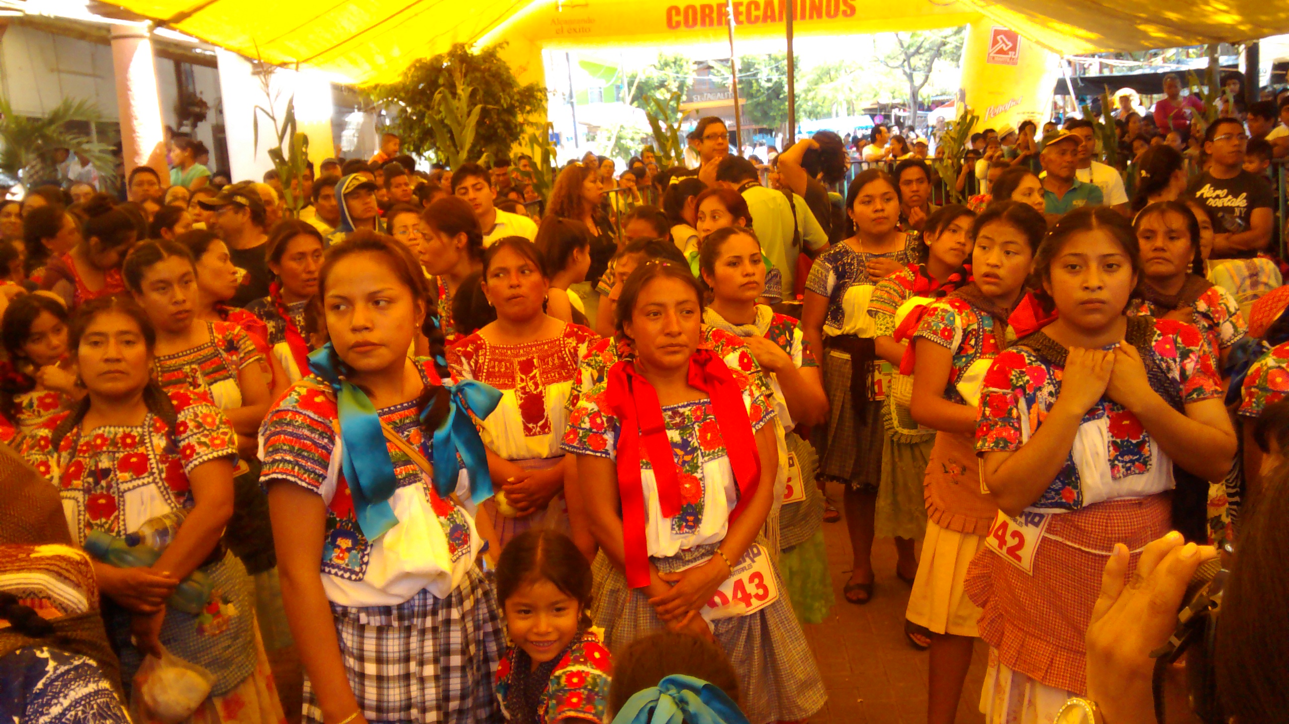 Participan más de 200 mujeres en Carrera de la Tortilla, en Coapan