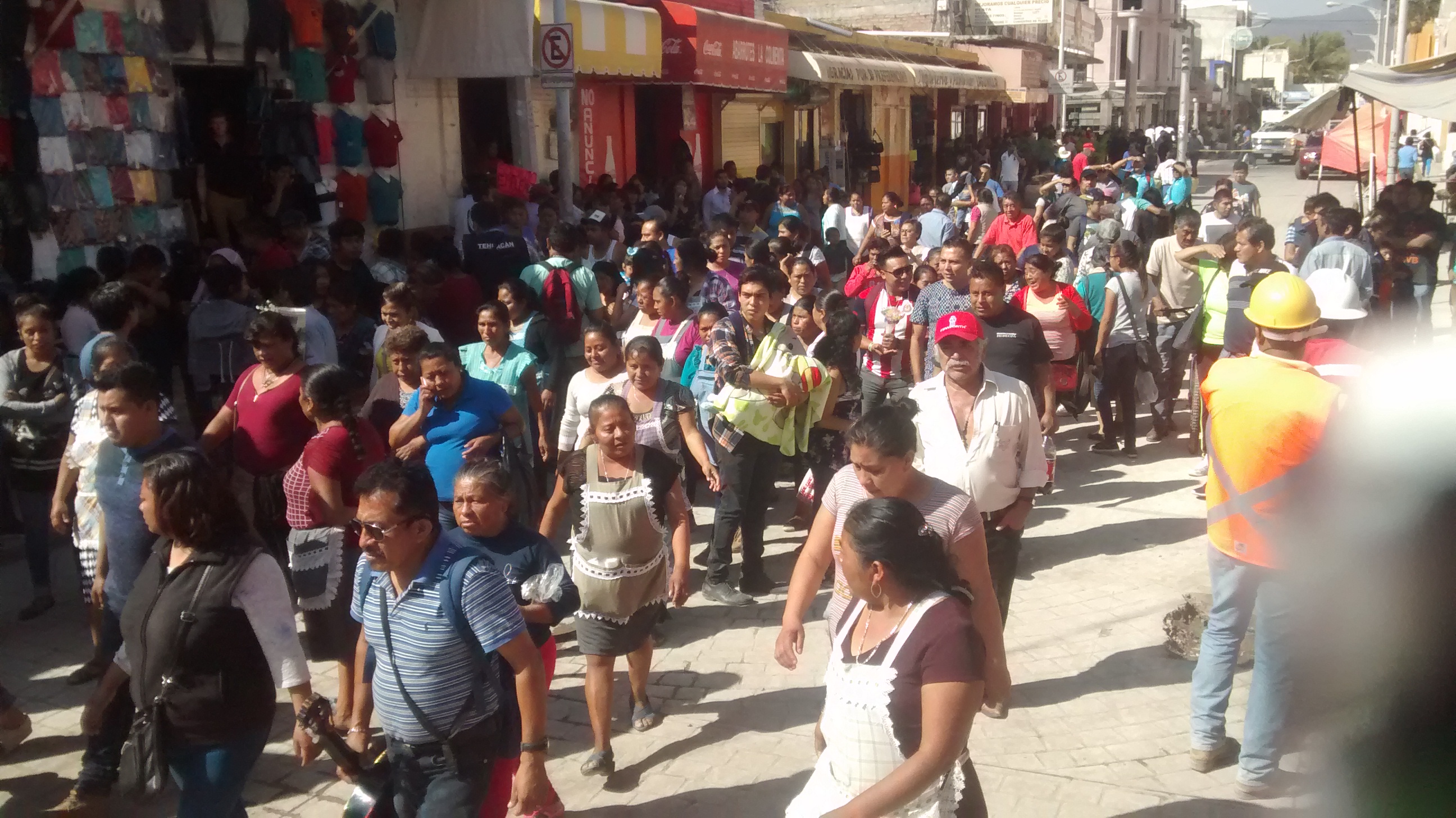 Impide policía la instalación de ambulantes en Tehuacán
