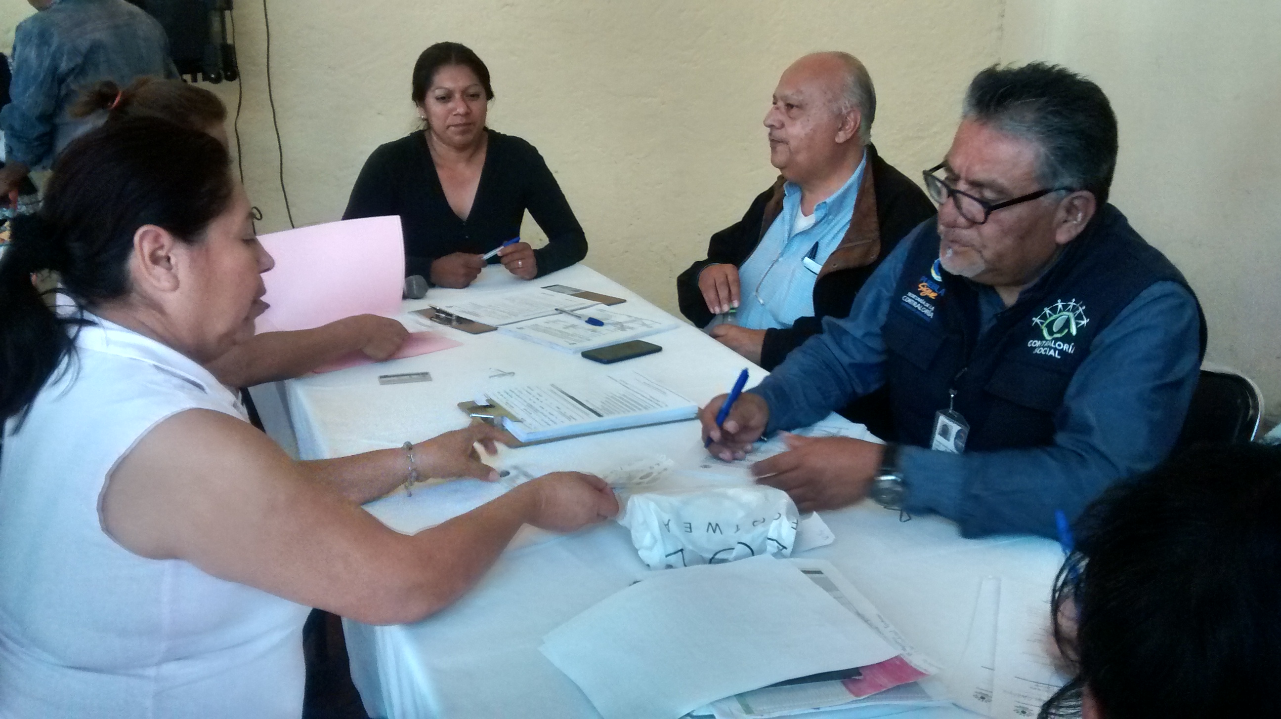 Contraloría Social vigila uso de tarjetas Fonden en Tehuacán