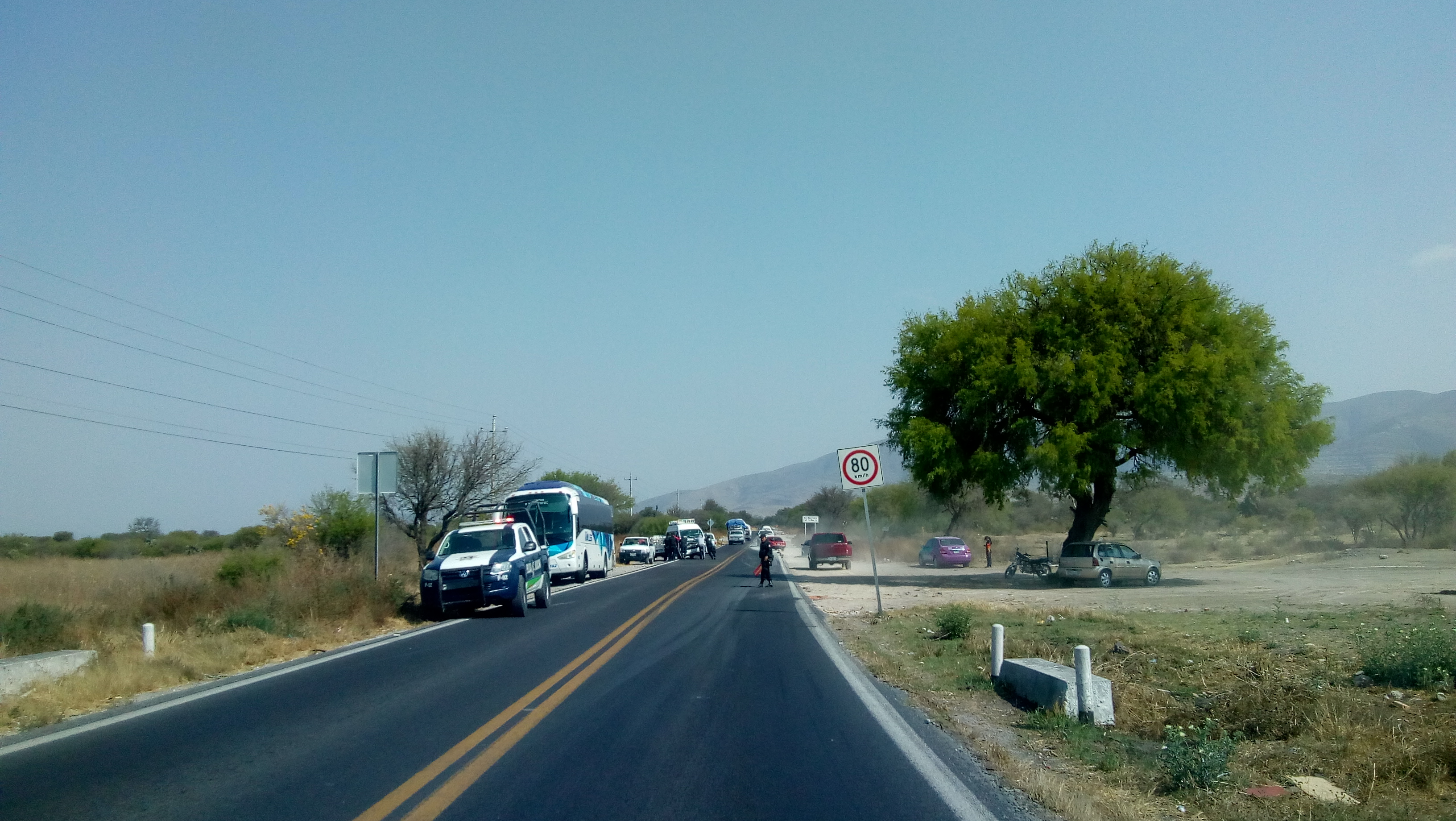 Roban 3 vehículos en un día en la Puebla-Tehuacán