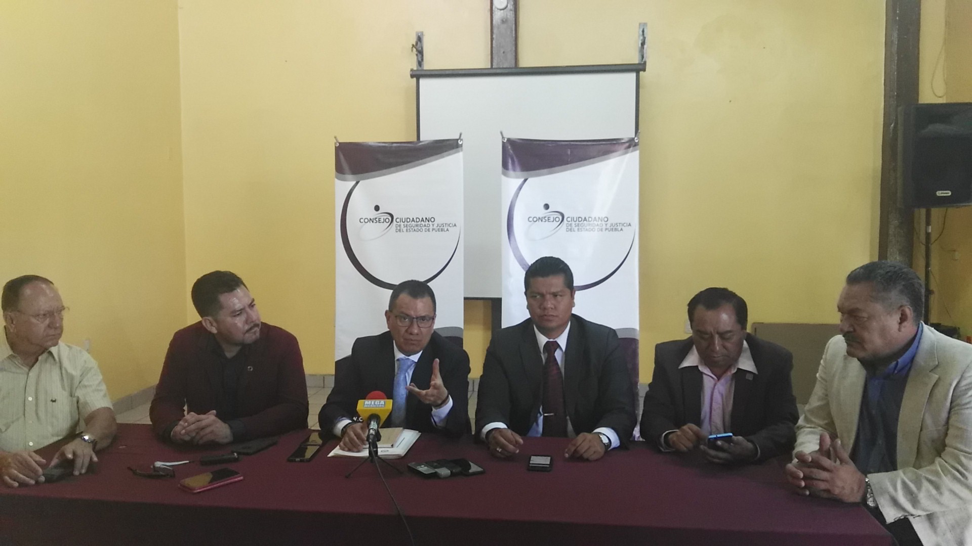 Anuncia FGE operativos y cateos en Tehuacán