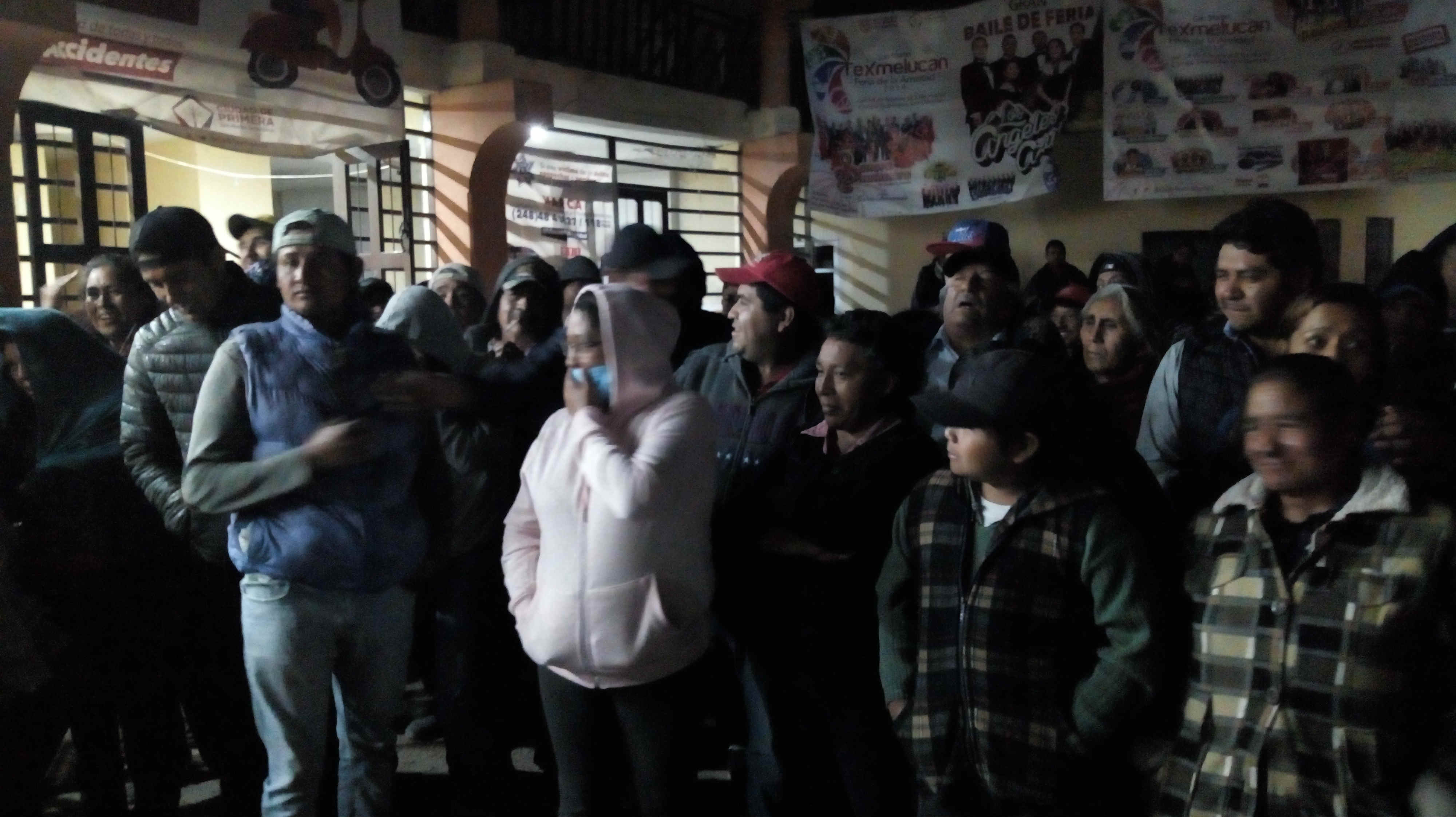 Protesta nocturna en Tlanalapan por la inseguridad