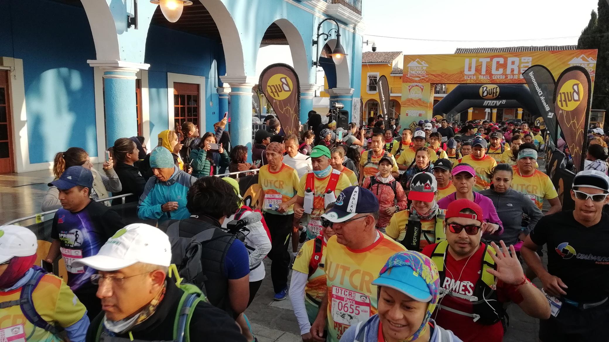 Más de 800 corren el Ultra Trail en Tlatlauquitepec