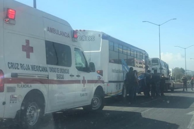 Se accidentan alumnos poblanos en Apizaco, hay ocho heridos