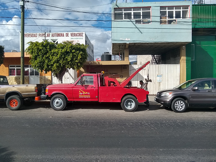 Clausura PC instalación de dos empresas de Grúas en Tehuacán