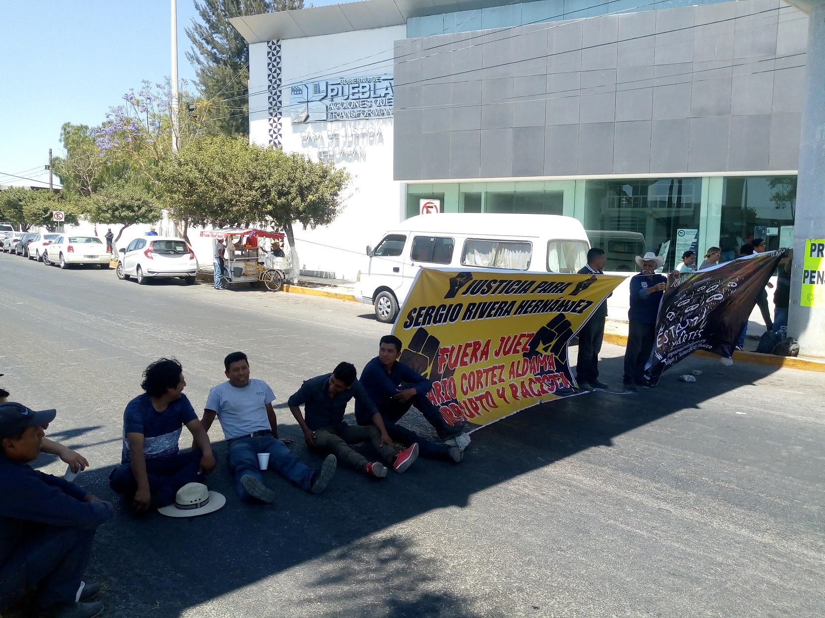 Protestan por traductor inadecuado en juicio de activista desaparecido