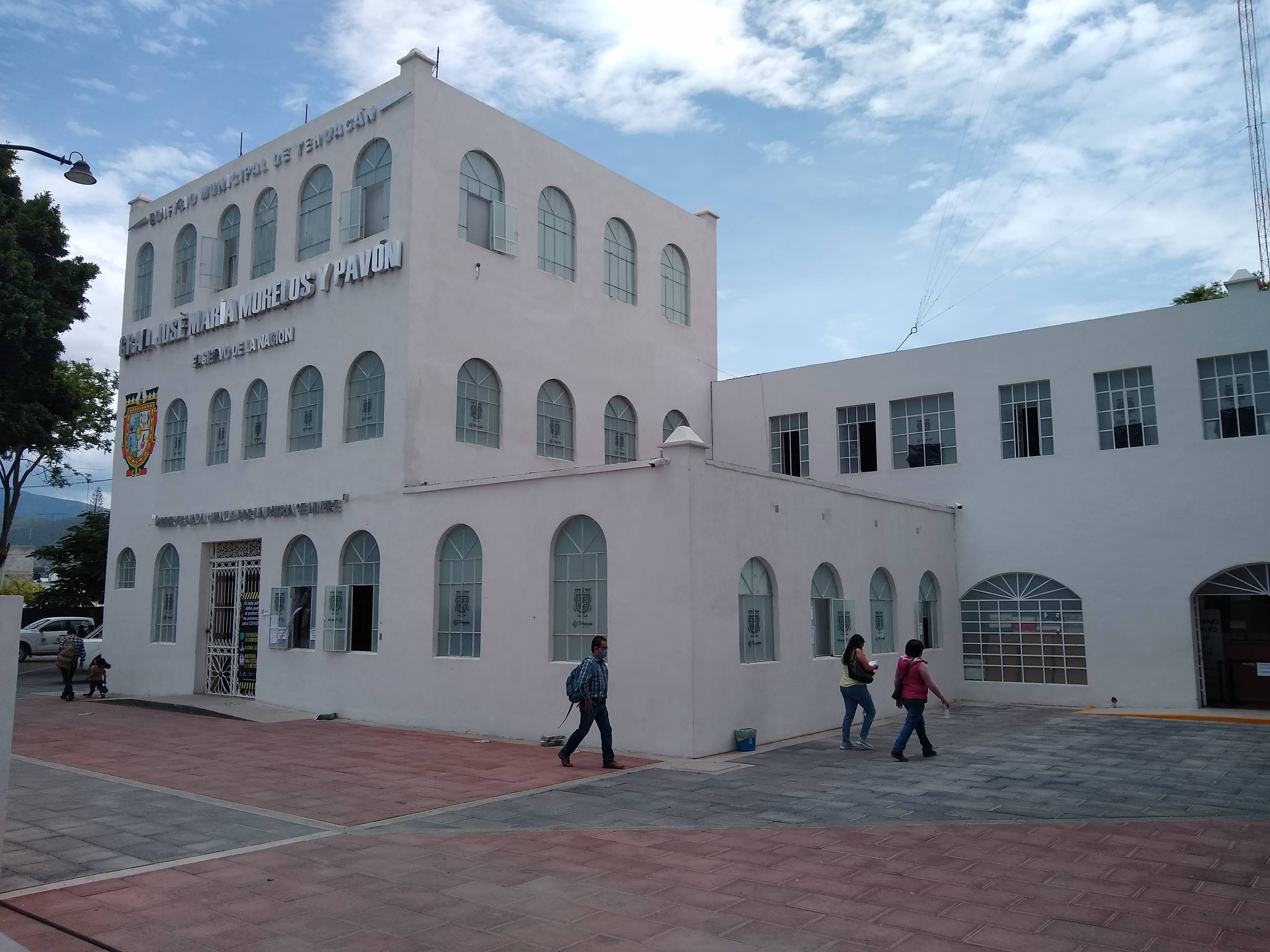 Ayuntamiento de Tehuacán violó derechos laborales de 100 trabajadores