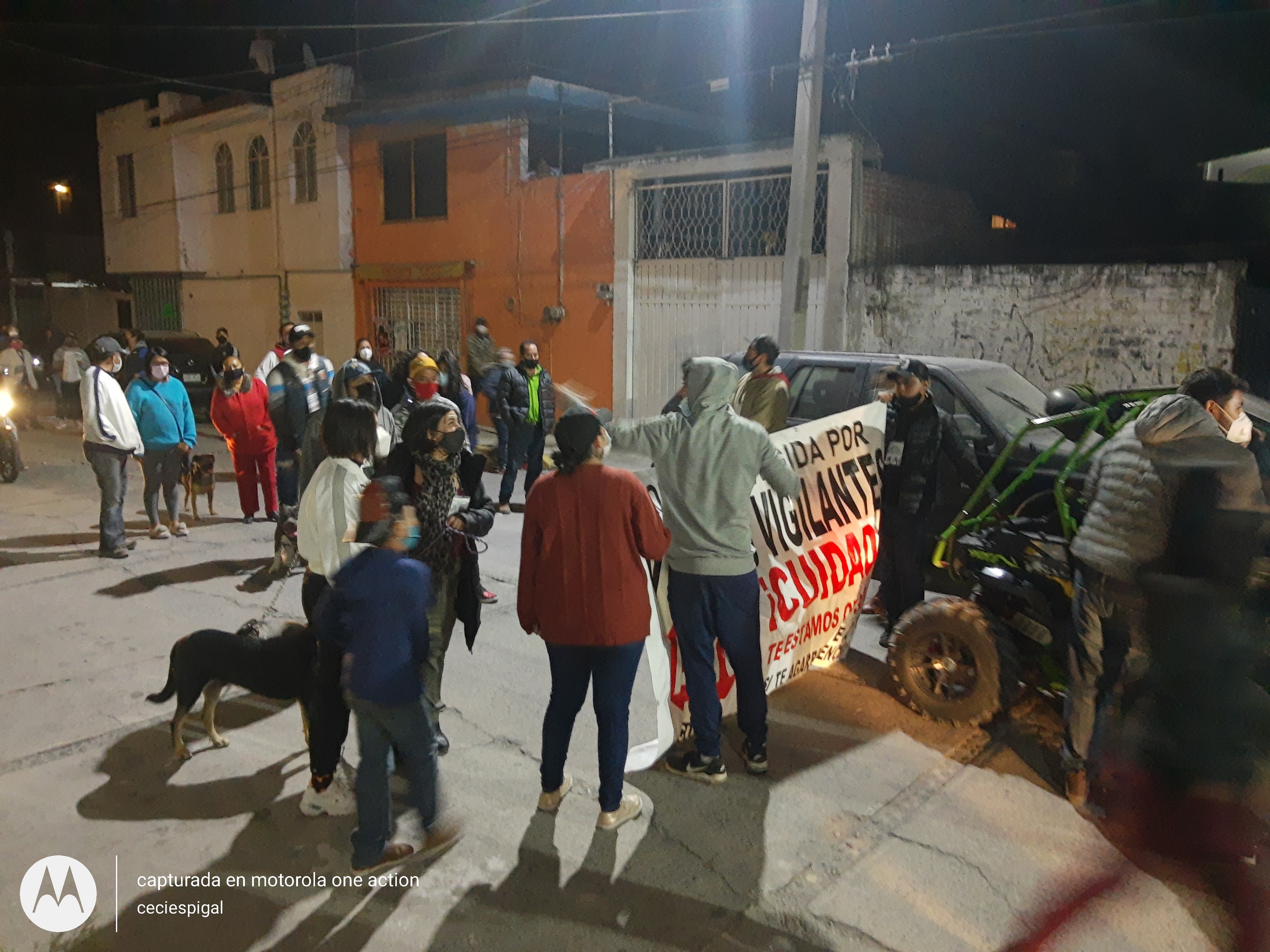 VIDEO Marchan vecinos vigilantes ante inseguridad en Texmelucan