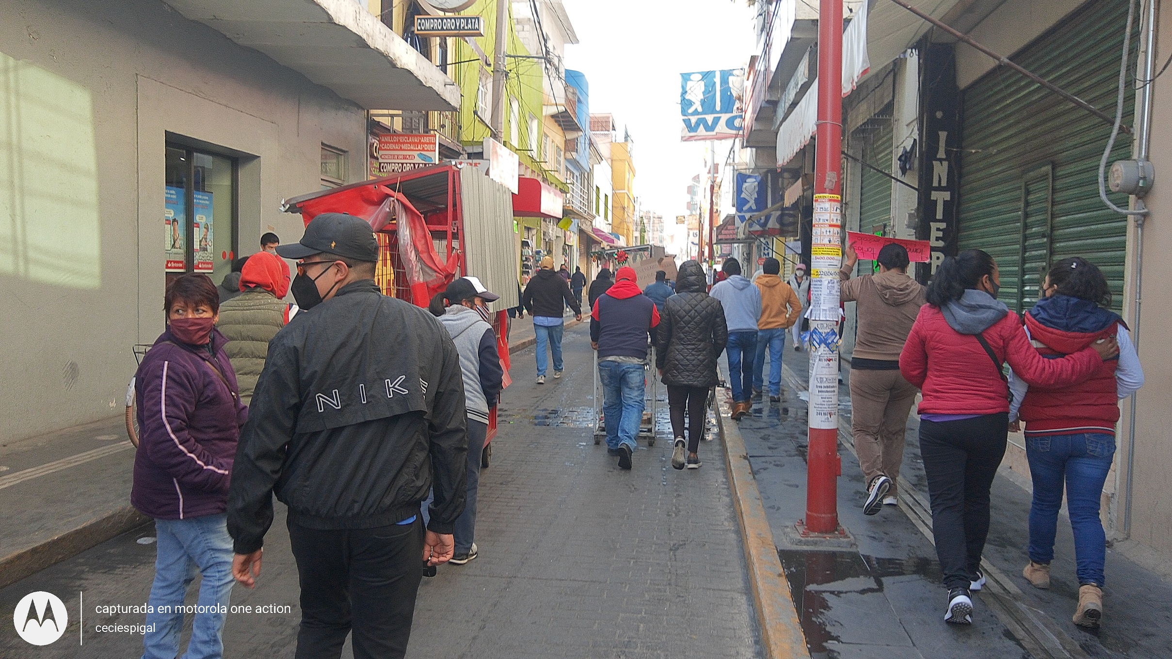 Ambulantes demandan regresar a trabajar en calles de Texmelucan