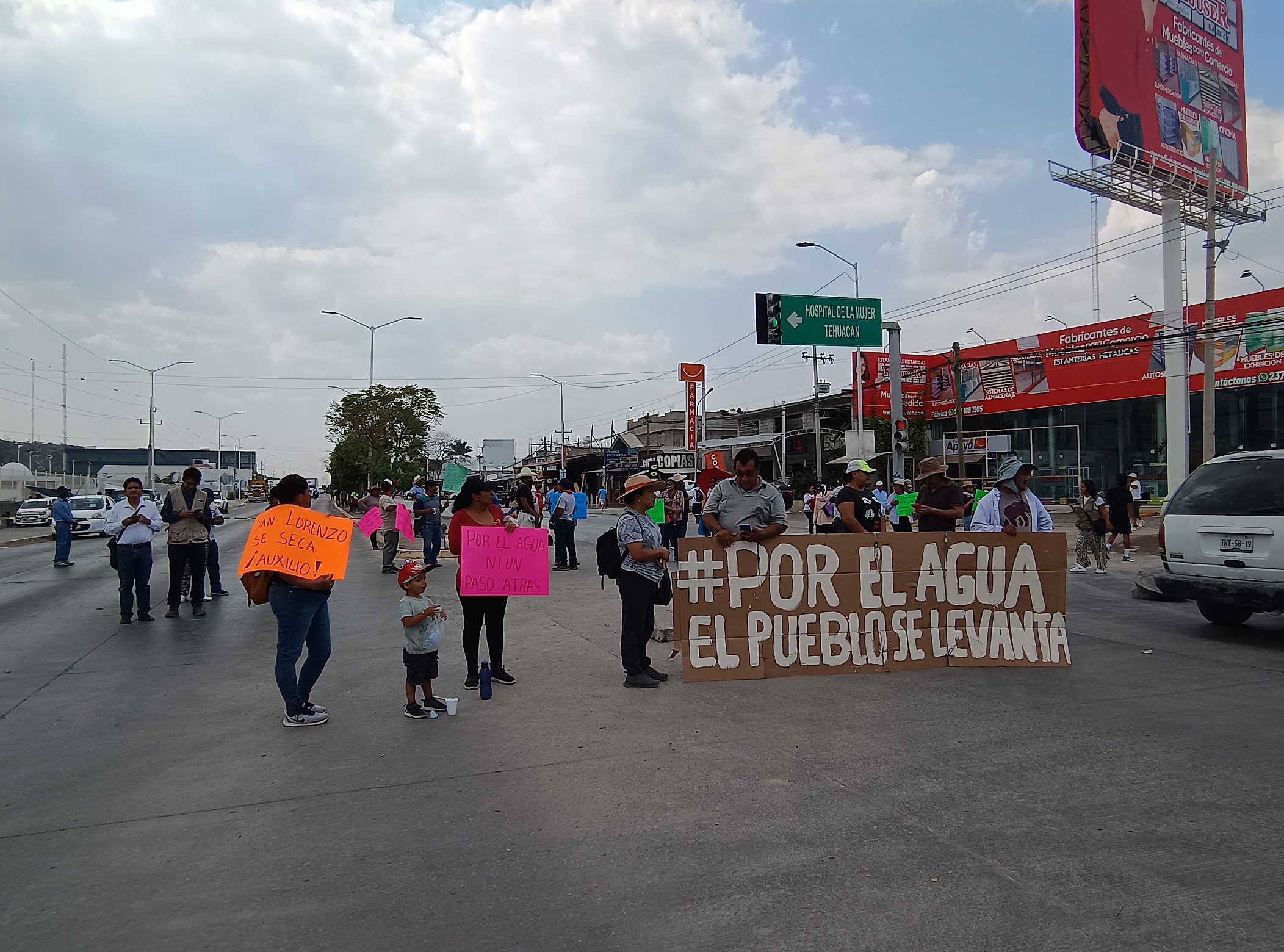 Amagan con bloquear la federal México-Tehuacán por falta de acciones de Conagua