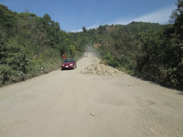 Obras fantasmas y robo de material en la reconstrucción de Huauchinango por paso de Earl