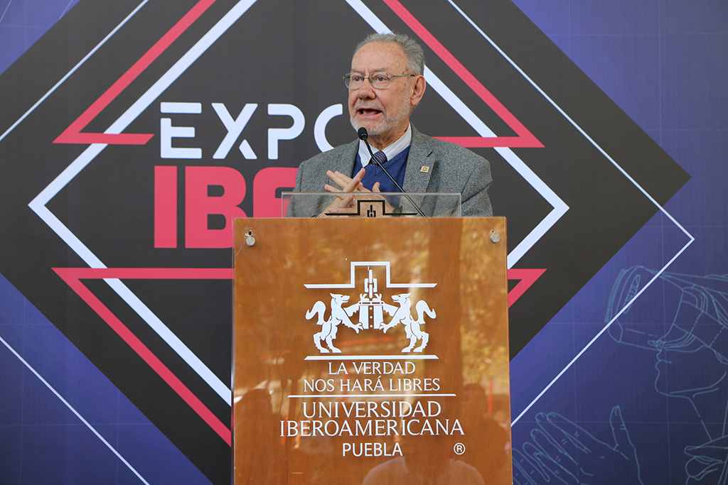 Impulsa Ibero Puebla proyectos para transformar la realidad social: rector