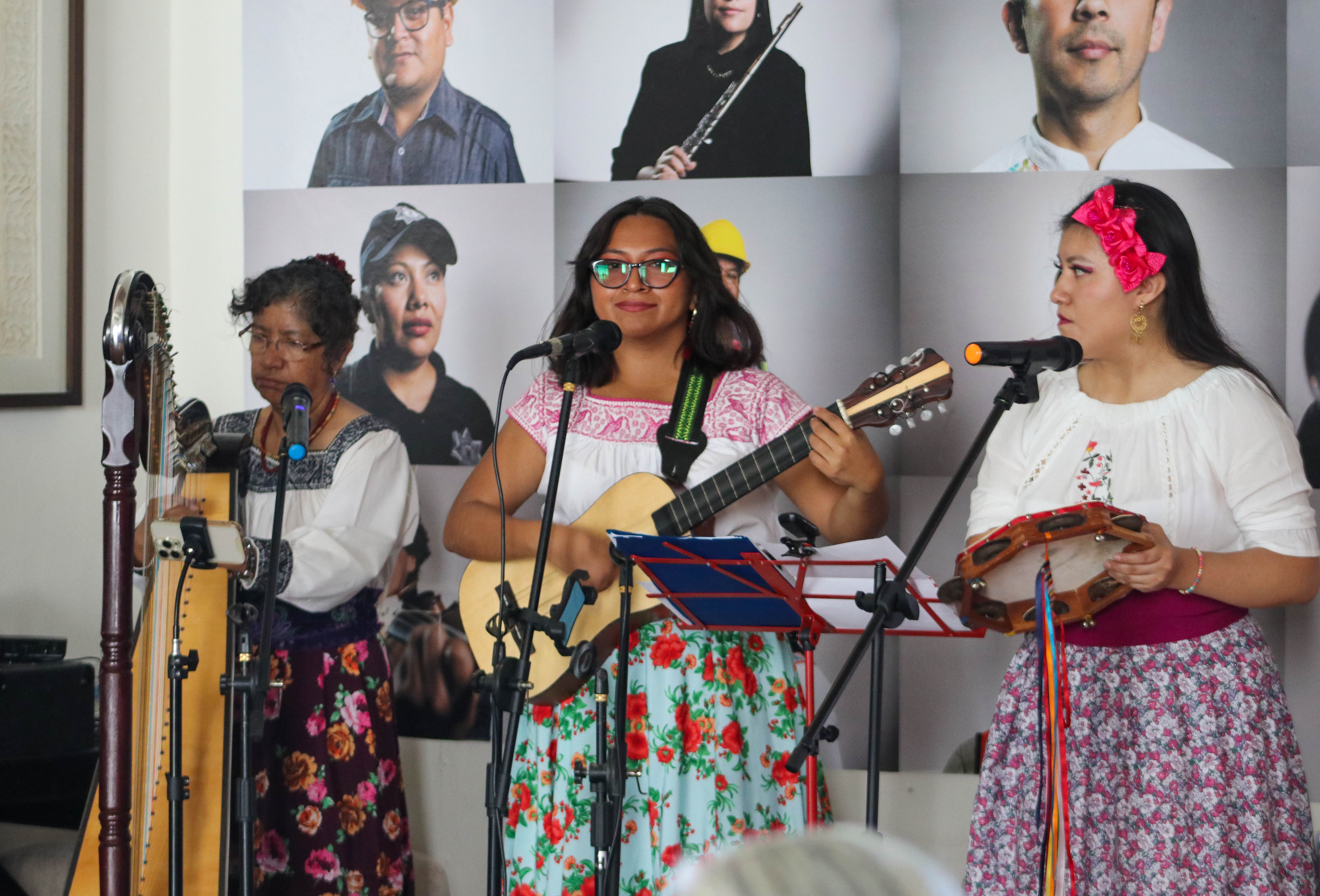 Premia gobierno de Puebla  a mujeres indígenas con trayectoria destacada