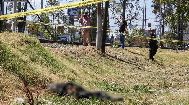Paseaba a su perro y encontró cadáver calcinado, en Puebla
