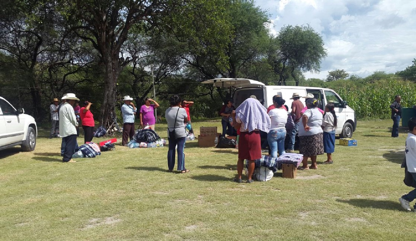 Tehuitzingo y Chila siguen sin recibir ayuda oficial tras sismo