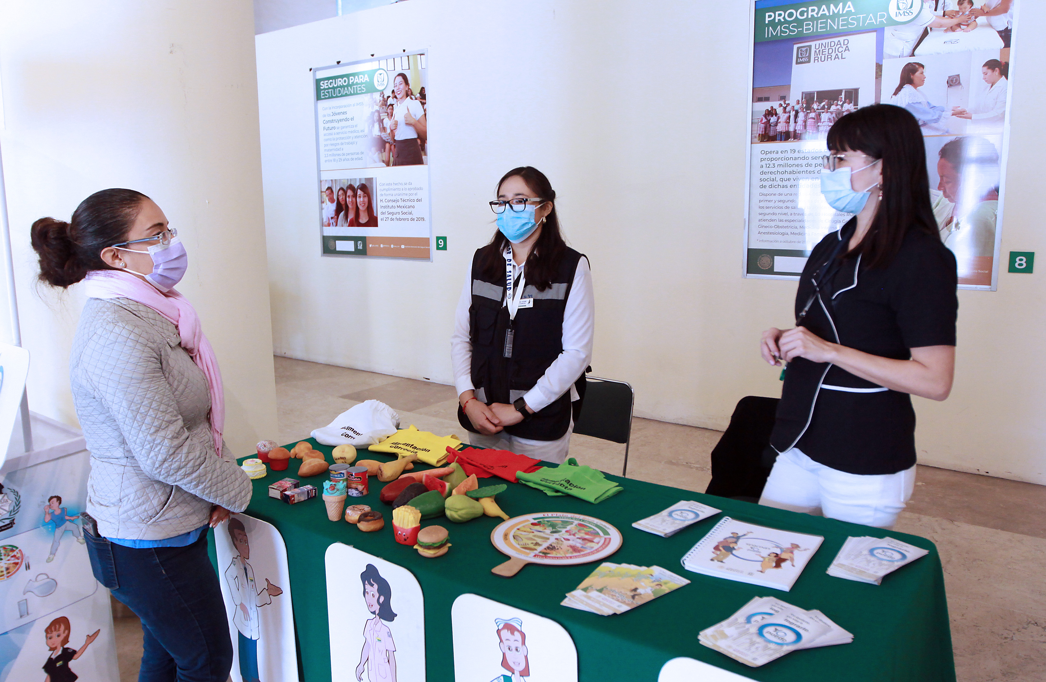 IMSS actualiza Guía sobre alimentación saludable de niñas y niños