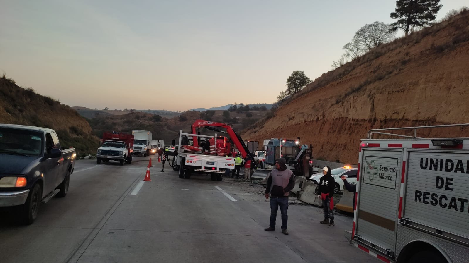 Reducen carriles en autopista México-Puebla por labores de mantenimiento