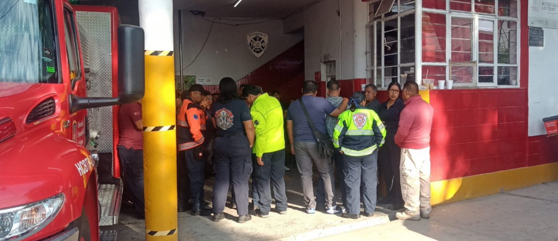 PC y Bomberos trabajan bajo protesta por aumento salarial en Tehuacán
