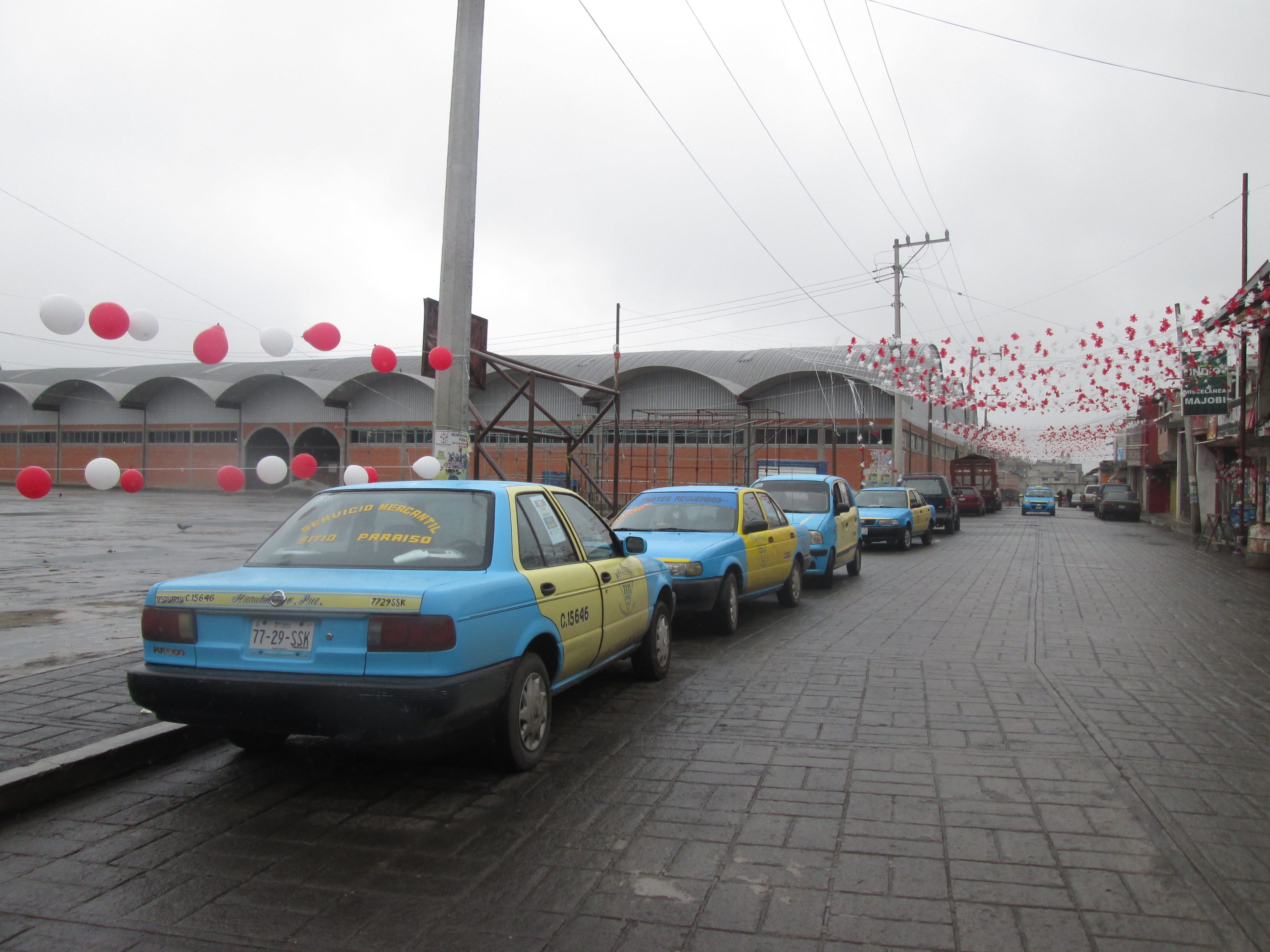 Taxistas se inconforman por tarifas para la feria de Huauchinango