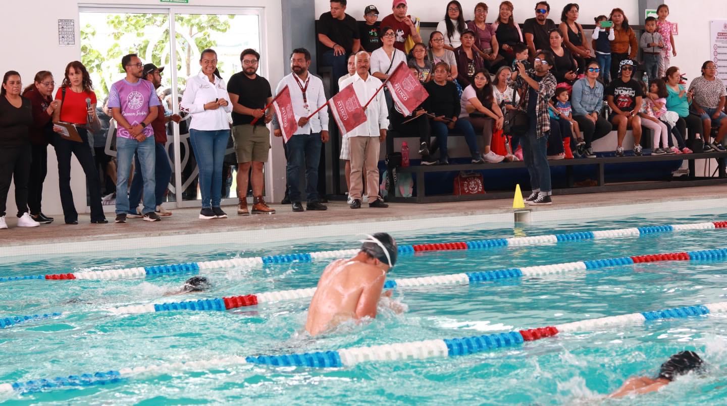 Ariadna Ayala impulsa deporte en Atlixco con competencia en alberca semiolímpica