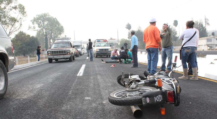 Motociclista choca en Valsequillo y muere en el traslado