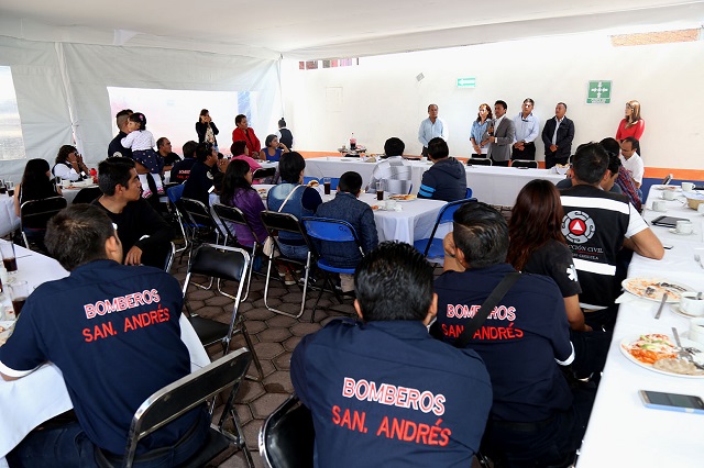 San Andrés reconoce el trabajo de su cuerpo de bomberos