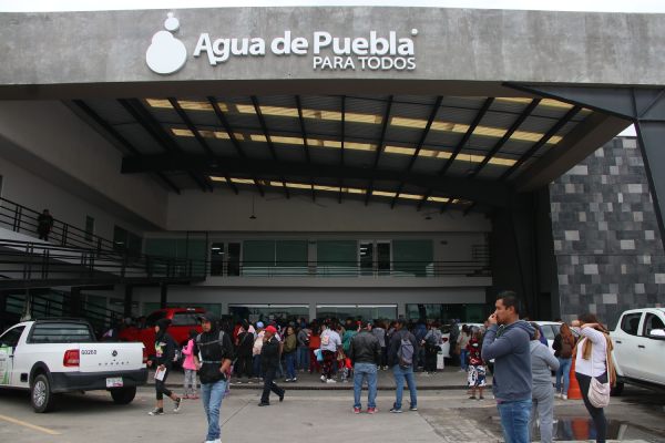 Exigen agua en colonias de la capital poblana