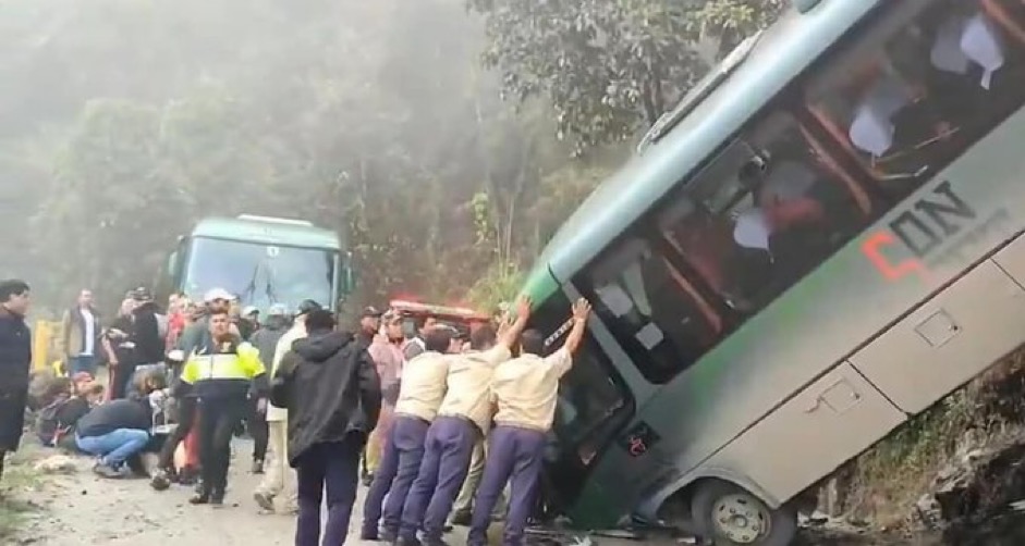 Se vuelca autobús en Perú con turistas mexicanos