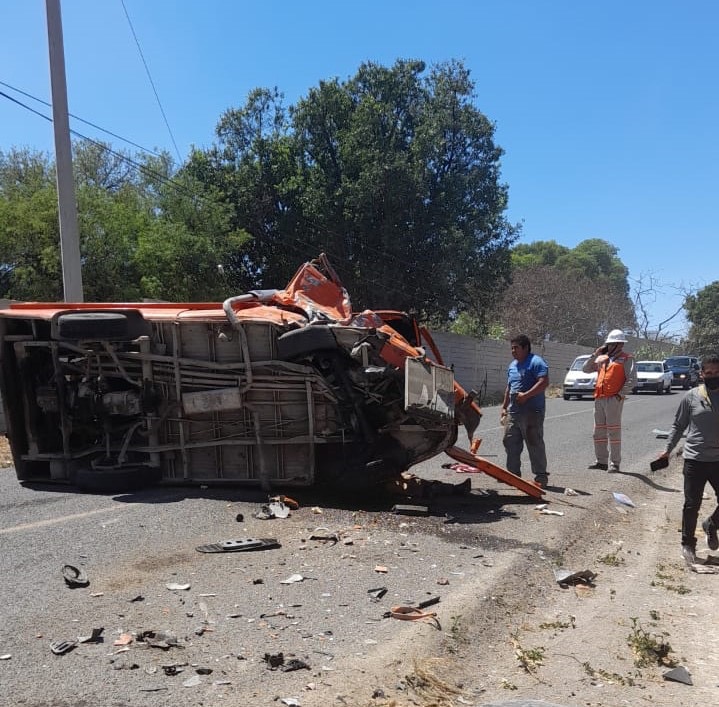 Accidente en la carretera Tehuacán-Teotitlán deja tres heridos graves 