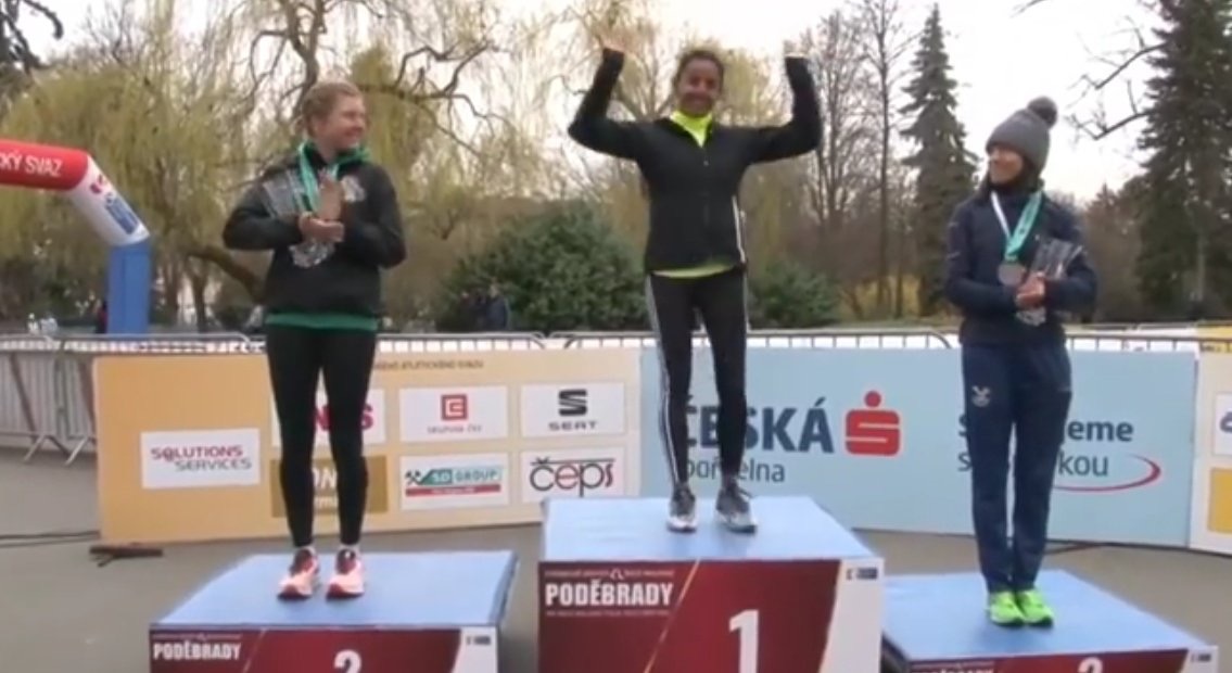 Gana Valeria Ortuño la prueba de los 20 kilómetros, en Podebrady Race Walking 90