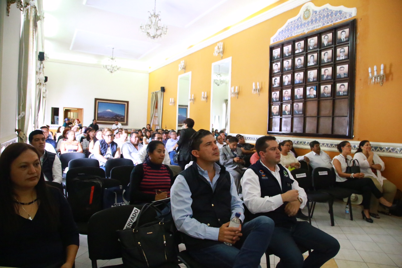 Galeazzi encabeza reunión de contralores municipales en Atlixco