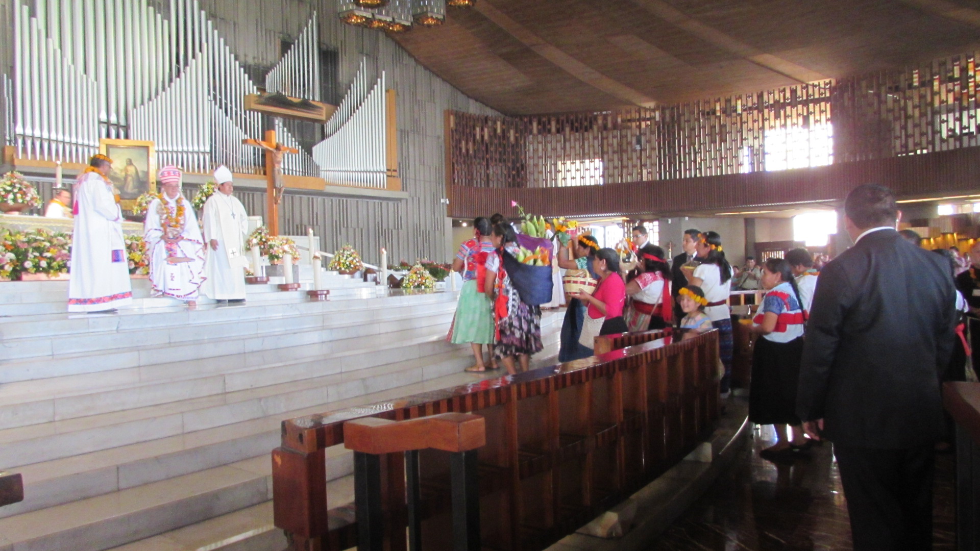 Piden a la Virgen detener proyectos de muerte en Sierra Norte de Puebla