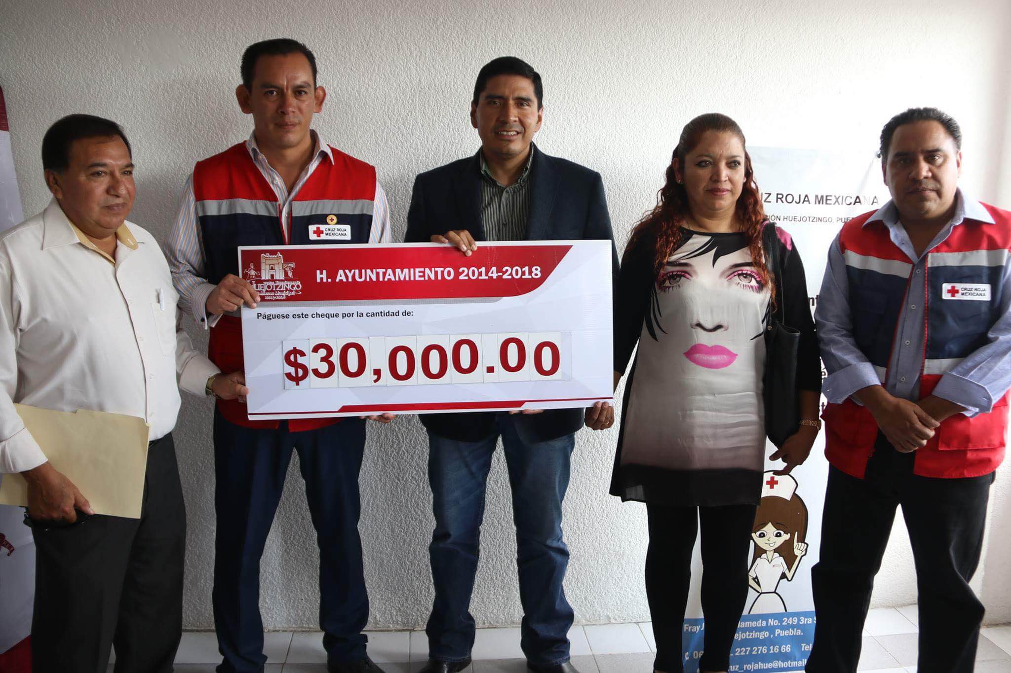 Huejotzingo dona 30 mil pesos a delegación de la Cruz Roja