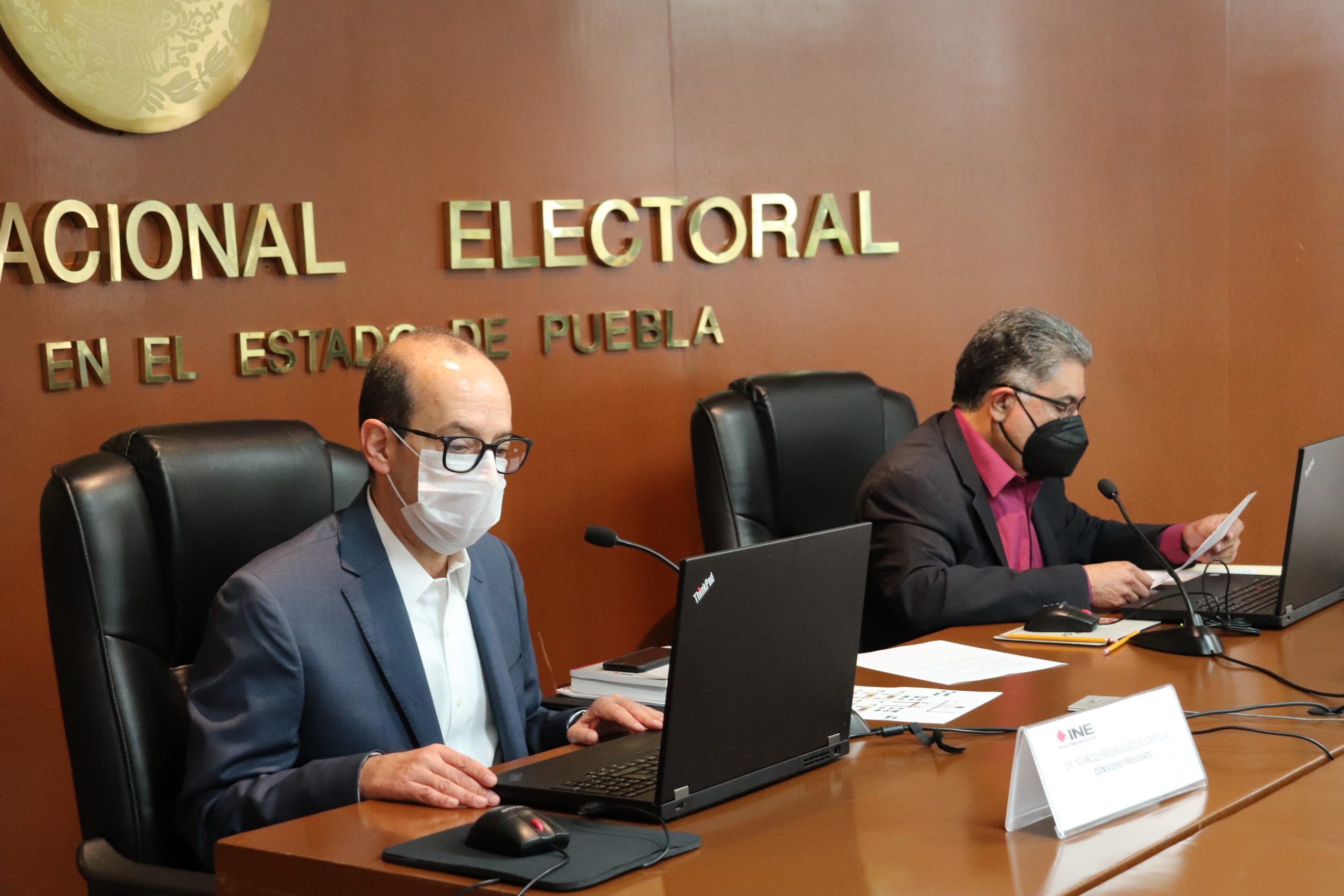 Recibe INE Puebla 316 avisos de intención para la revocación de mandato 