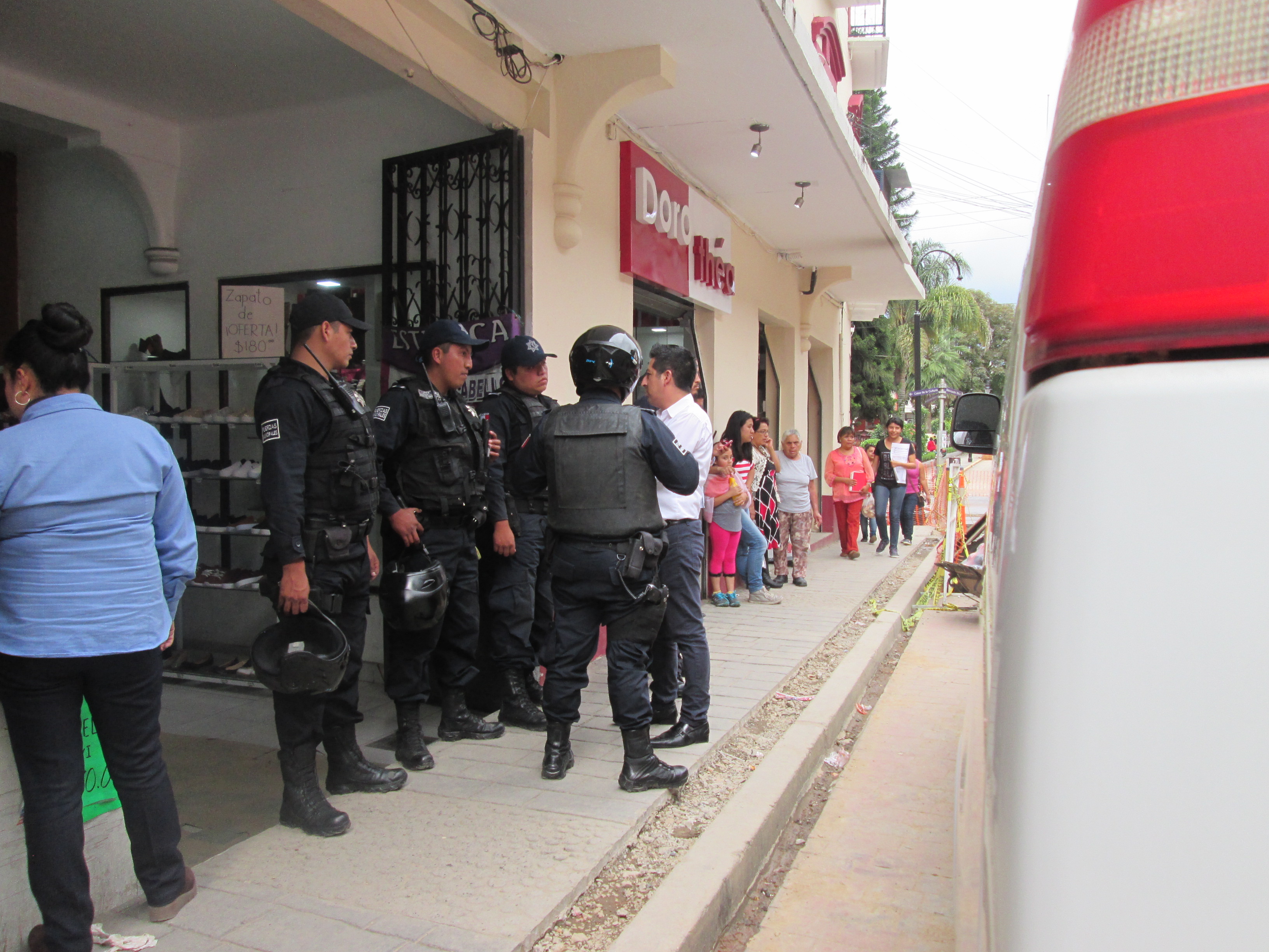 Solitario ladrón se lleva casi 1 mdp de casa de empeño en Huauchinango