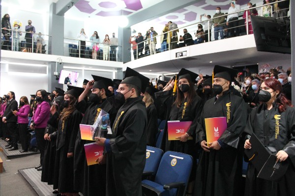 Graduación 2023 de la Universidad del Valle de Puebla con doble celebración