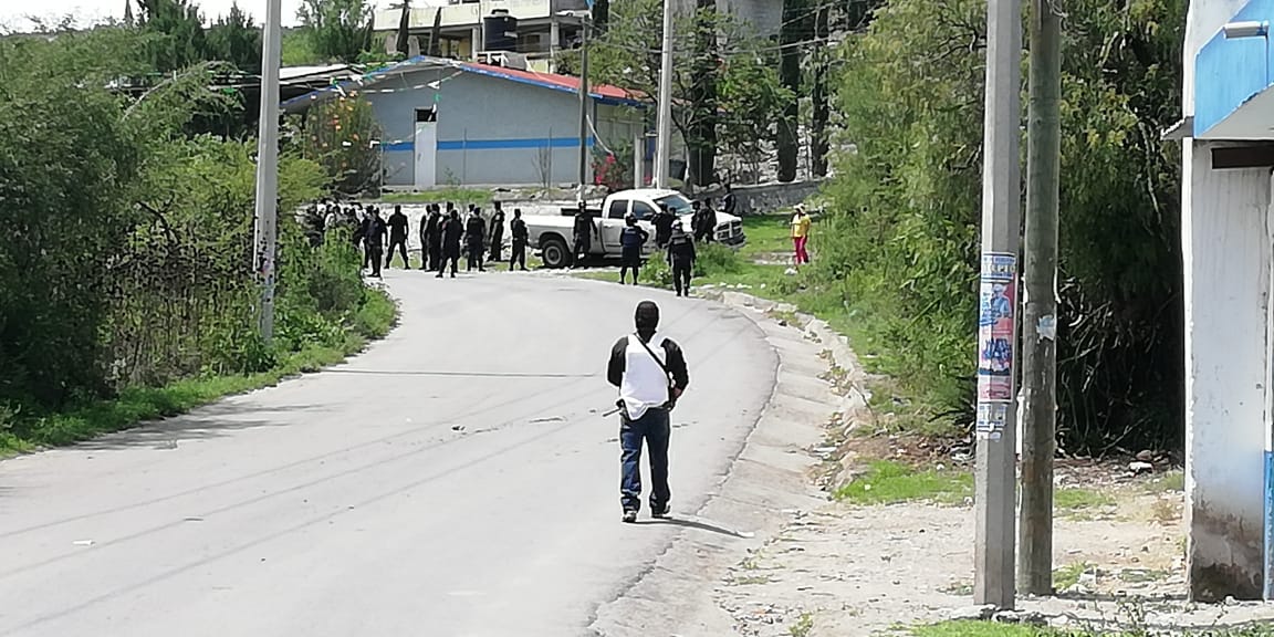 Al borde del linchamiento presuntos secuestradores en Tlacotepec