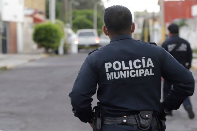 Exhorta Céspedes a policías municipales a respetar los derechos humanos