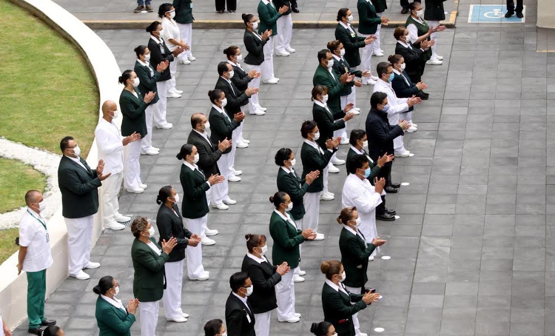 Enfermeras del IMSS realizan homenaje a víctimas del Covid19