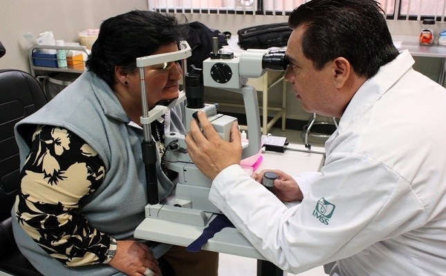 Padece glaucoma 2% de los poblanos: IMSS