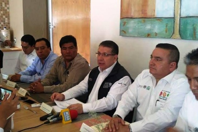 Asegura Doger en Tehuacán que no hay venta de plazas del IMSS