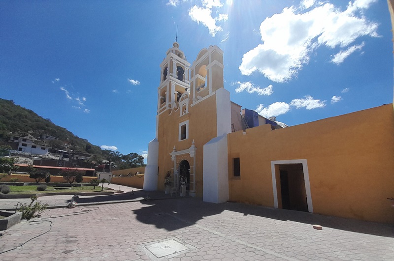 Reabren parroquia de Santa Ana Coatepec tras daños de sismo