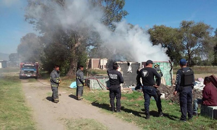 En un arranque de ira, sujeto incendia su domicilio en Huejotzingo