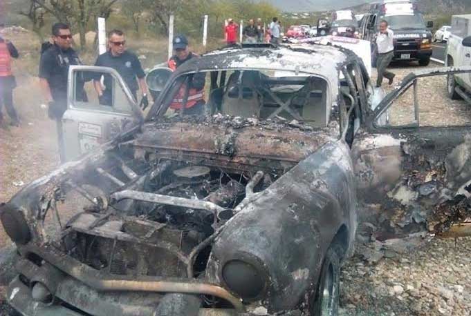 Se incendia auto en la carrera panamericana en Puebla